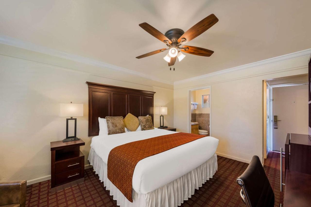 Clarion Collection Carmel Oaks Inn Exteriér fotografie