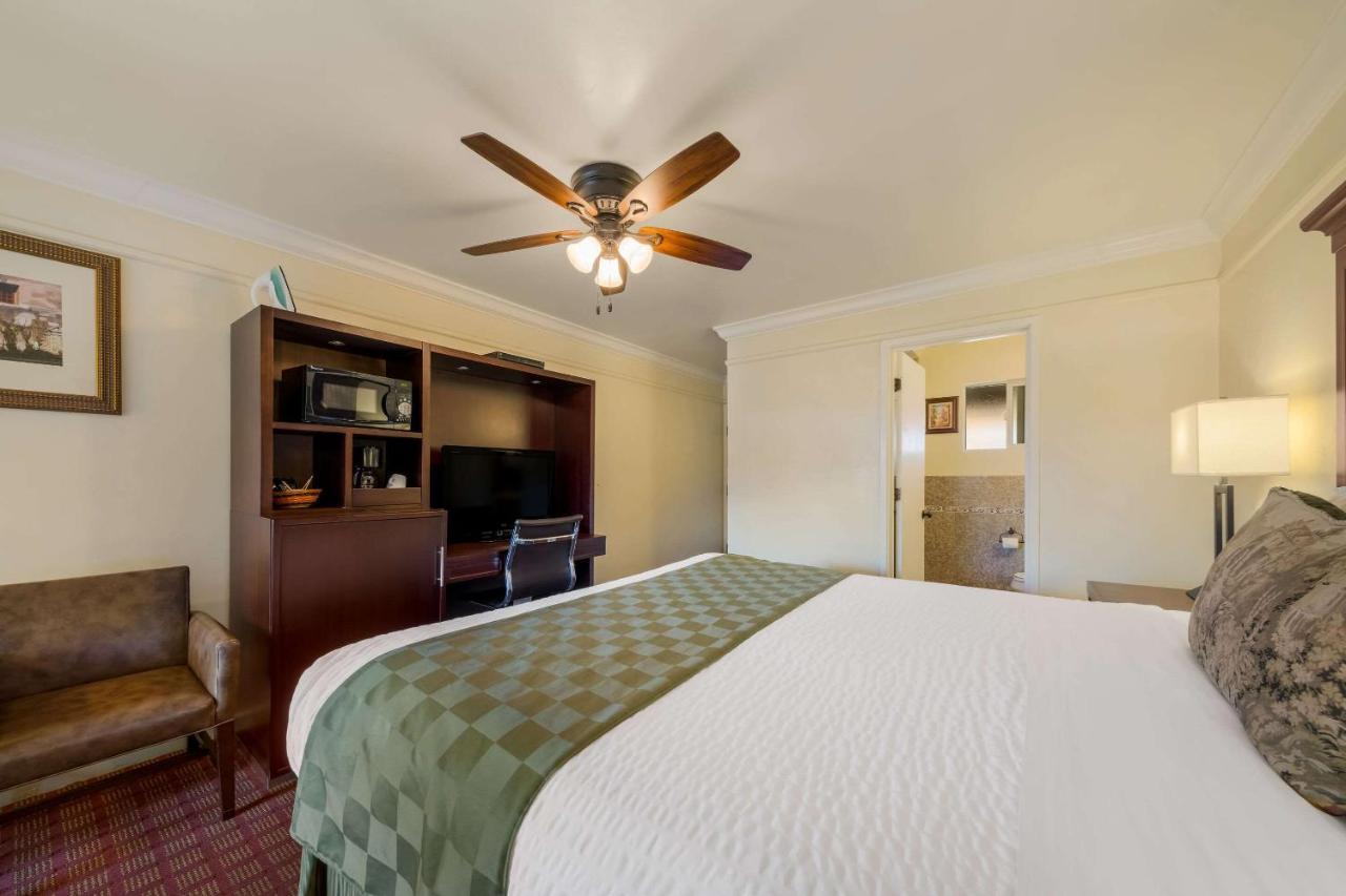 Clarion Collection Carmel Oaks Inn Exteriér fotografie