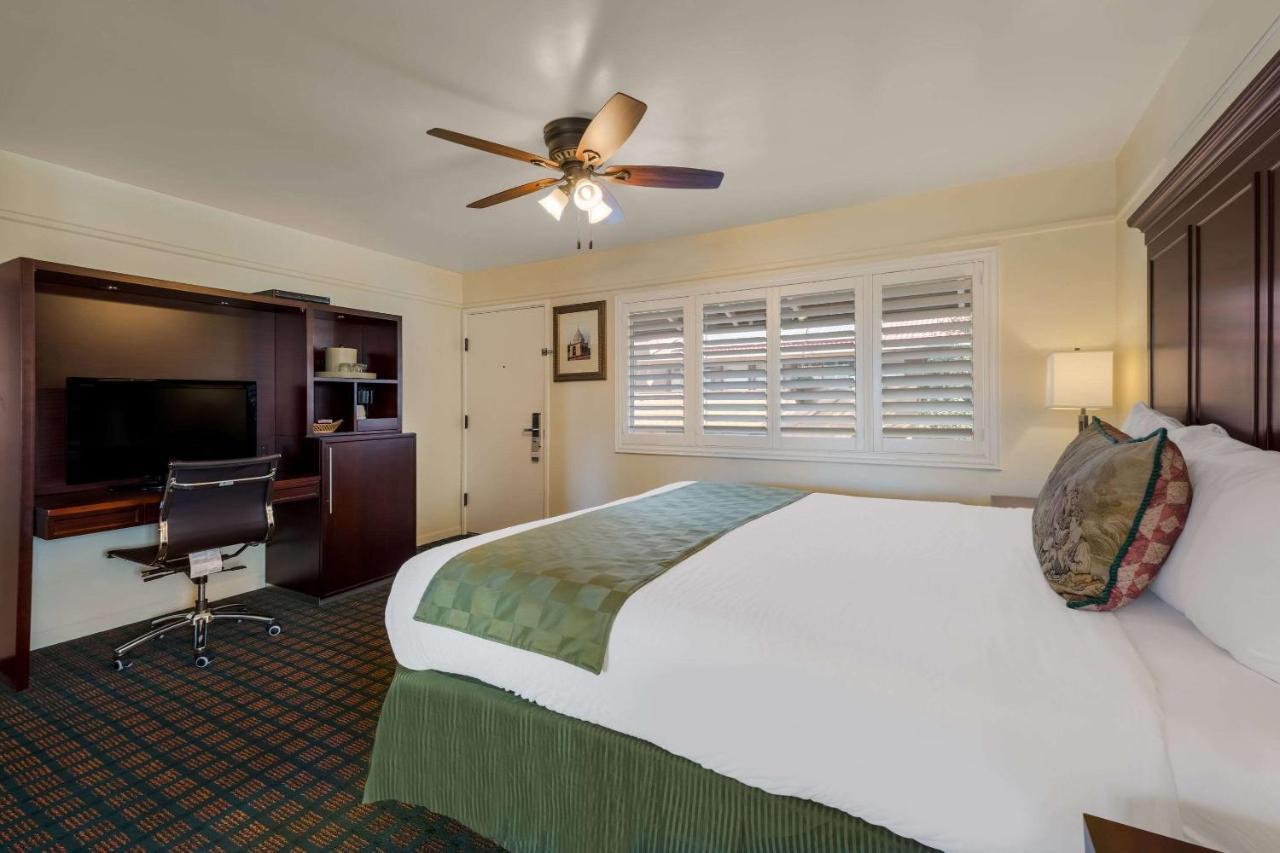 Clarion Collection Carmel Oaks Inn Exteriér fotografie