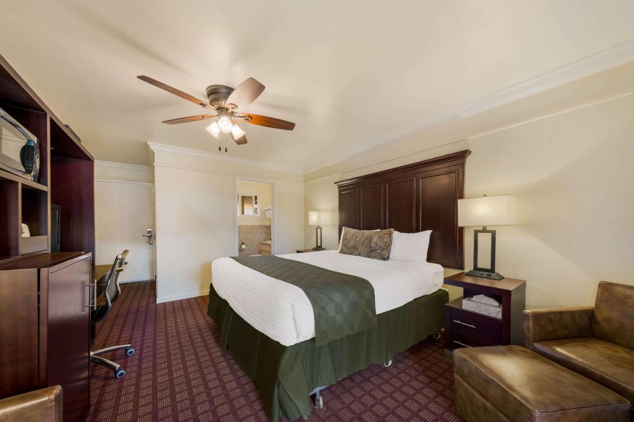 Clarion Collection Carmel Oaks Inn Exteriér fotografie