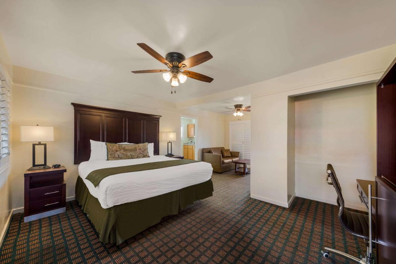 Clarion Collection Carmel Oaks Inn Exteriér fotografie