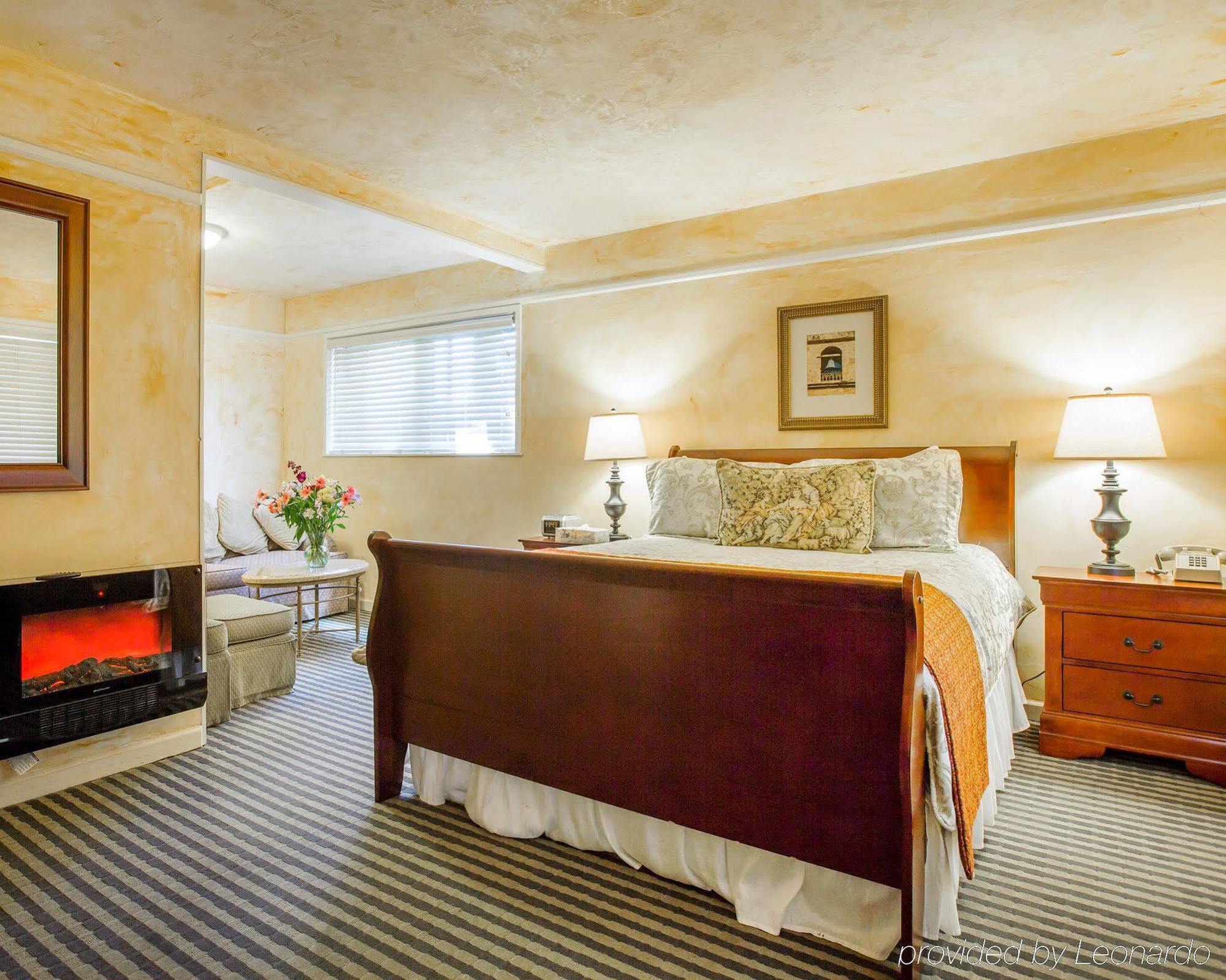 Clarion Collection Carmel Oaks Inn Exteriér fotografie